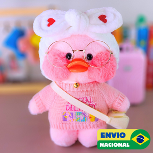 Paper Duck Pato Lalafanfan Rosa de pelúcia com roupas e acessórios blusão special delivery com faixa coração - Pronta entrega