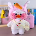 Paper Duck de pelúcia Lalafanfan Branco com roupas e acessórios