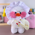 Paper Duck de pelúcia Lalafanfan Branco com roupas e acessórios