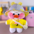 Paper Duck de pelúcia Lalafanfan Branco com roupas e acessórios