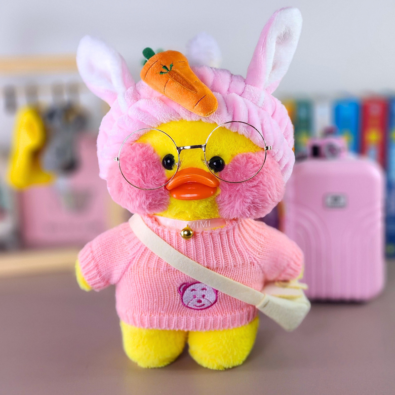 Paper Duck Pato Lalafanfan Amarelo de pelúcia com roupas e acessórios blusão rosa urso com faixa orelhas de coelho com cenoura