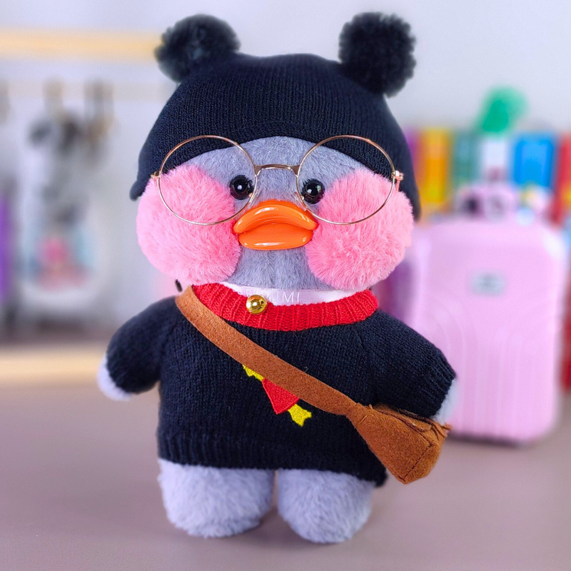 Paper Duck Pato Lalafanfan Cinza de pelúcia com roupas e acessórios blusão preto coração com touca preta pompom