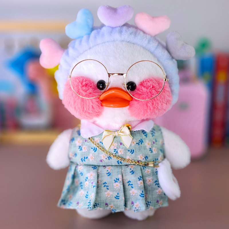 Pato Lalafanfan Branco Paper Duck de pelúcia com roupas e acessórios vestido floral verde com faixa corações - Pronta Entrega