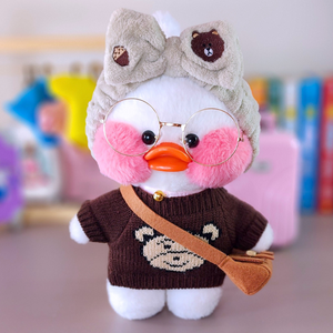 Paper Duck Pato Lalafanfan Branco de pelúcia com roupas e acessórios blusão urso com faixa urso - Pronta Entrega