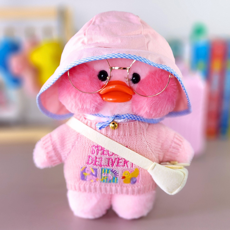 Pato Lalafanfan Rosa Paper Duck de pelúcia com roupas e acessórios blusão special delivery com chapéu rosa