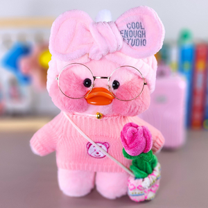 Paper Duck Pato Lalafanfan Rosa de pelúcia com roupas e acessórios blusão rosa urso com faixa cool - Pronta entrega